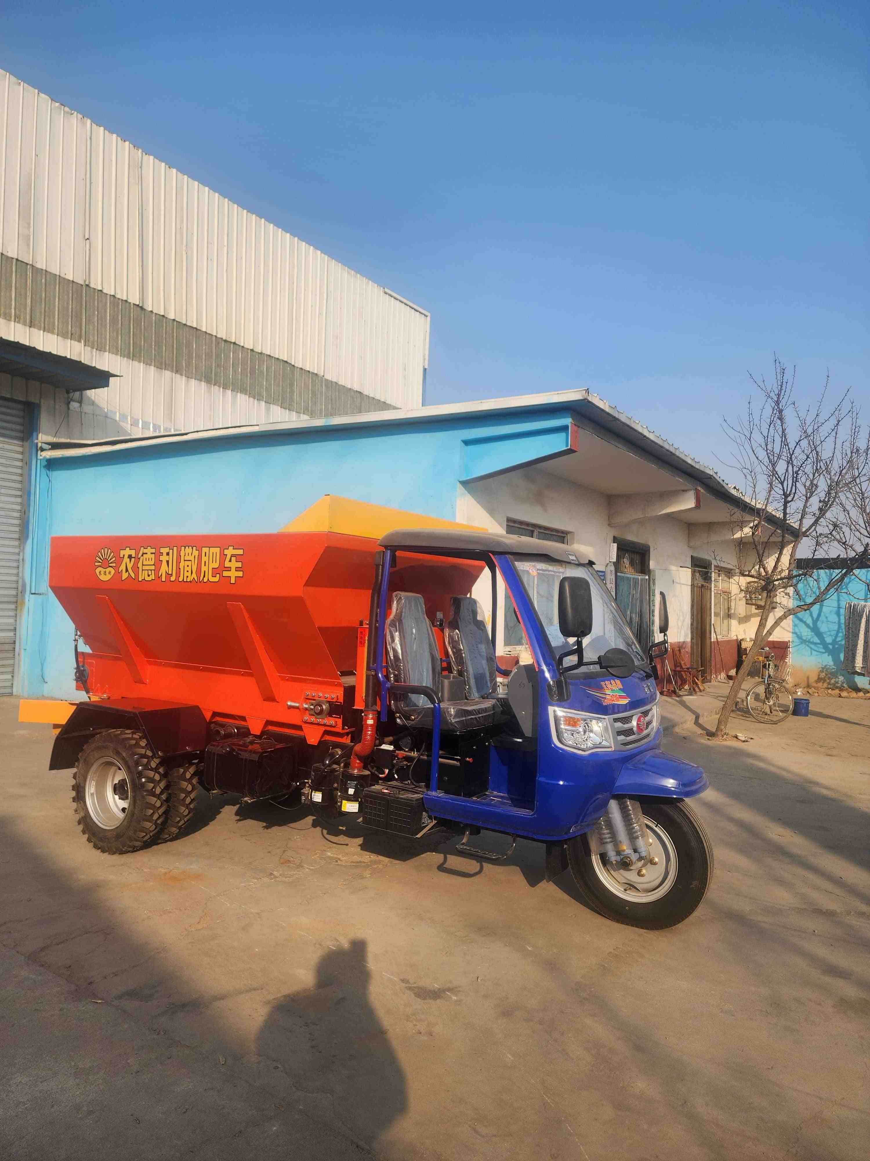 南平市撒肥车大型撒粪车 - 价格